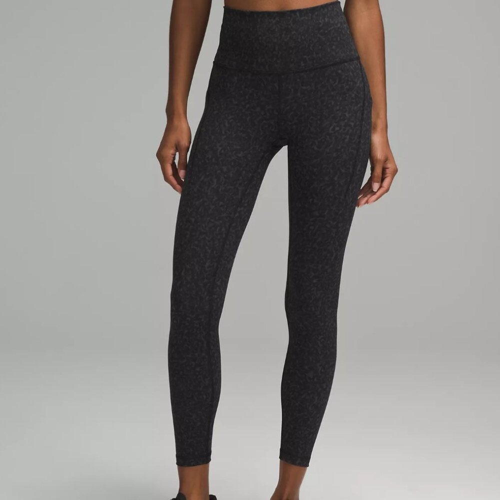 Lululemon Wunder Train High-Rise Tight with Pockets 25", size 8